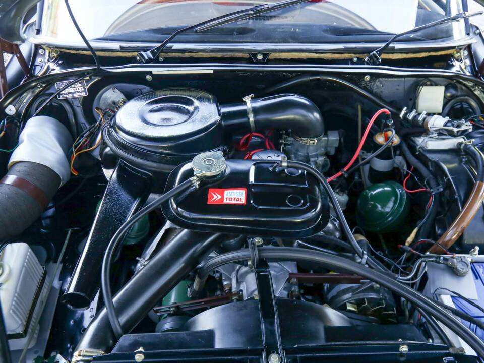 Bild 13/50 von Citroën DS 20 (1974)