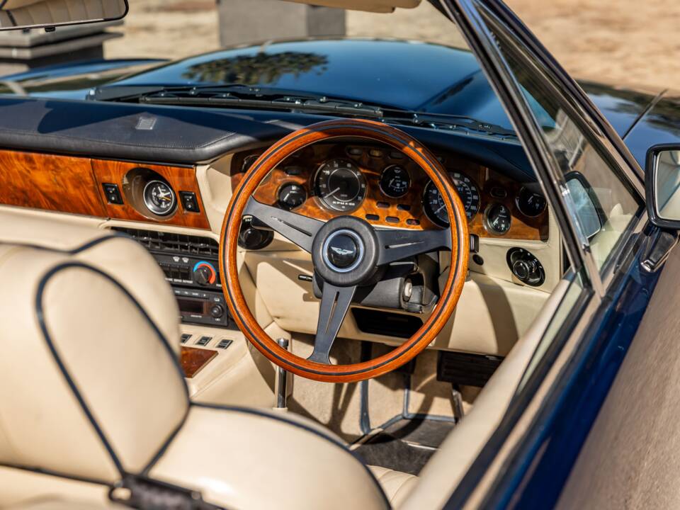 Image 31/57 de Aston Martin V8 Vantage Volante (1989)