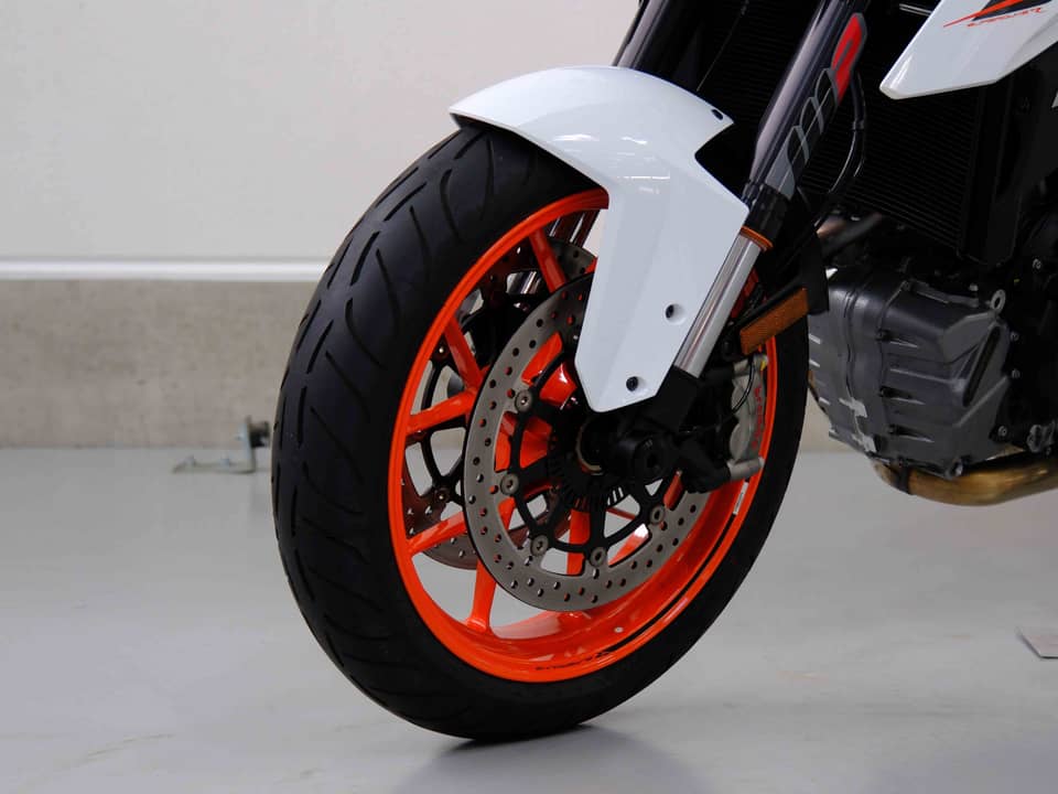 Image 31/83 of KTM 1290 Super Duke R (2018)
