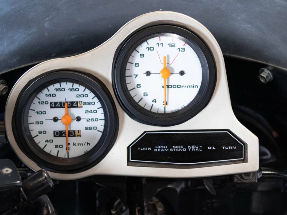 Bild 46/50 von Suzuki DUMMY (1986)