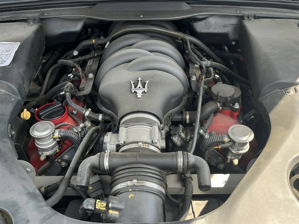 Image 30/39 de Maserati GranTurismo S (2010)