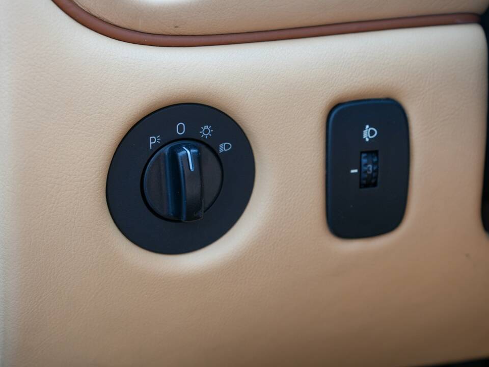 Image 16/44 of Maserati Spyder 4200 Cambiocorsa (2003)