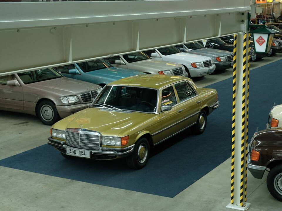 Image 73/76 of Mercedes-Benz 350 SEL (1977)
