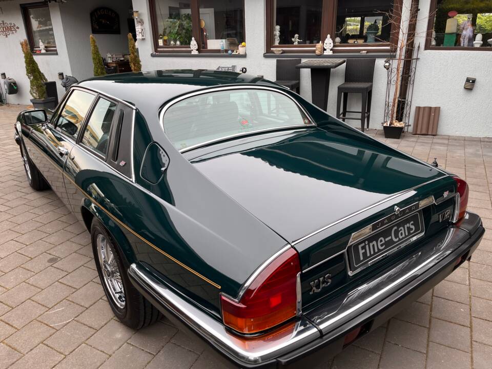 Image 10/27 of Jaguar XJS 5.3 V12 (1986)