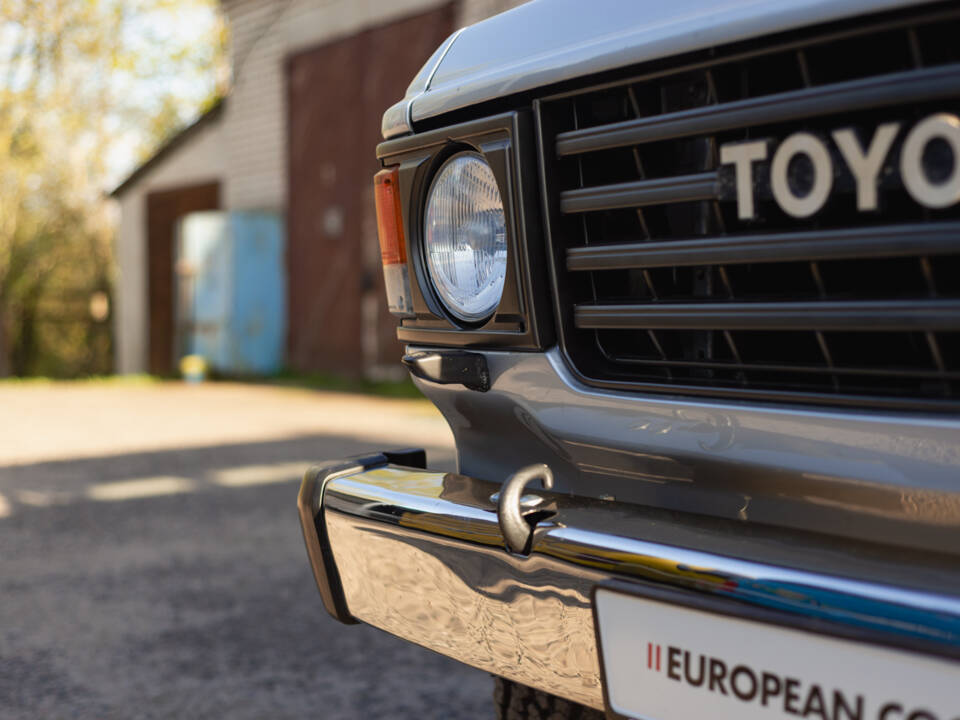 Image 9/100 of Toyota Land Cruiser HJ61 GX (1987)