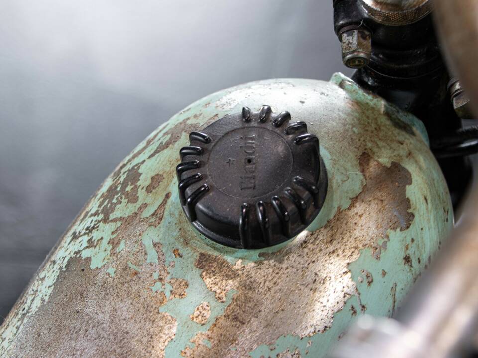 Image 42/50 of Bianchi DUMMY (1957)