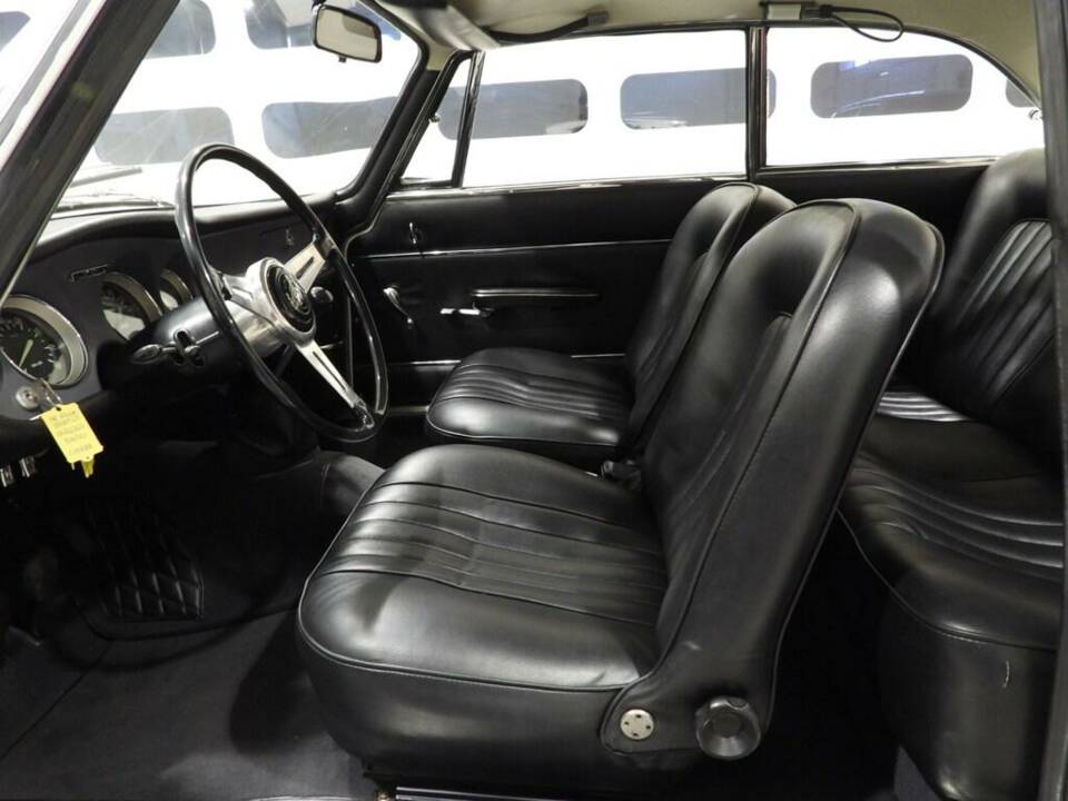 Bild 6/15 von Alfa Romeo Giulia 1600 Sprint GT (1965)