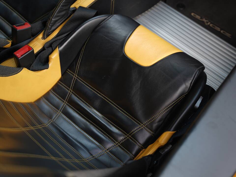 Image 19/50 of Lotus Exige S 240 (2008)