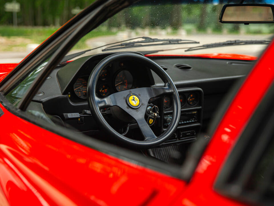 Immagine 72/95 di Ferrari 328 GTS (1988)