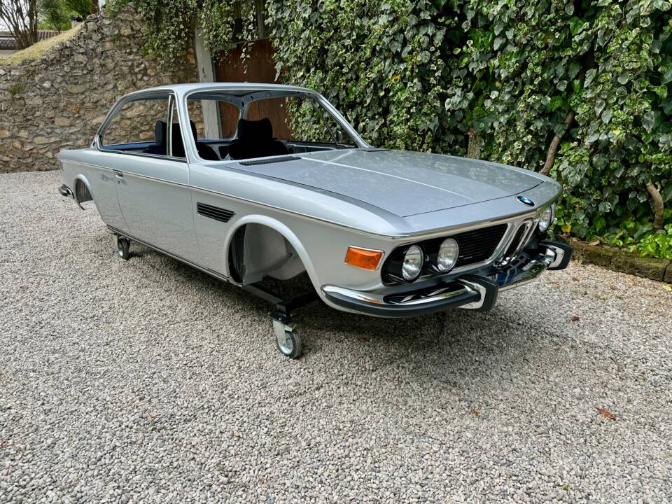 Bild 33/41 von BMW 3.0 CSi (1975)