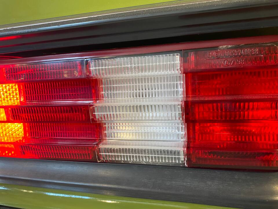 Immagine 16/91 di Mercedes-Benz 240 D (1981)