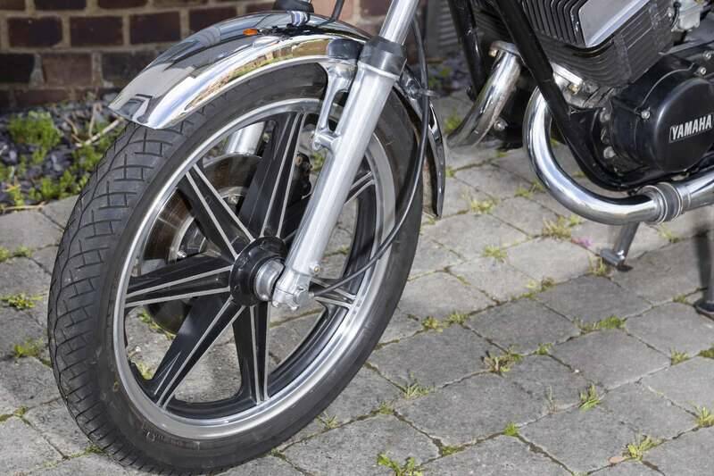 Immagine 17/33 di Yamaha RD 400 (1977)