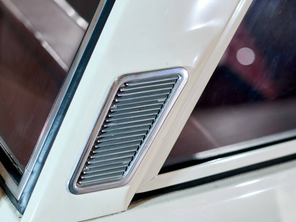 Bild 13/23 von Ford Cortina 1200 Deluxe (1965)