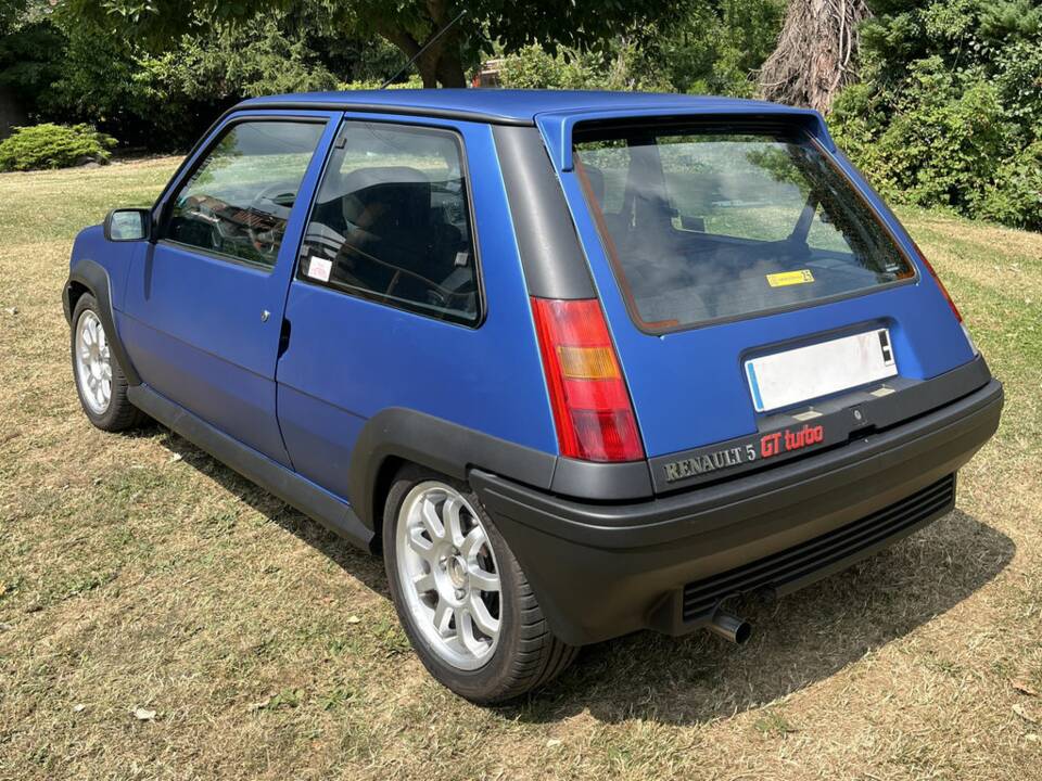 Image 6/8 of Renault R 5 GT Turbo (1988)
