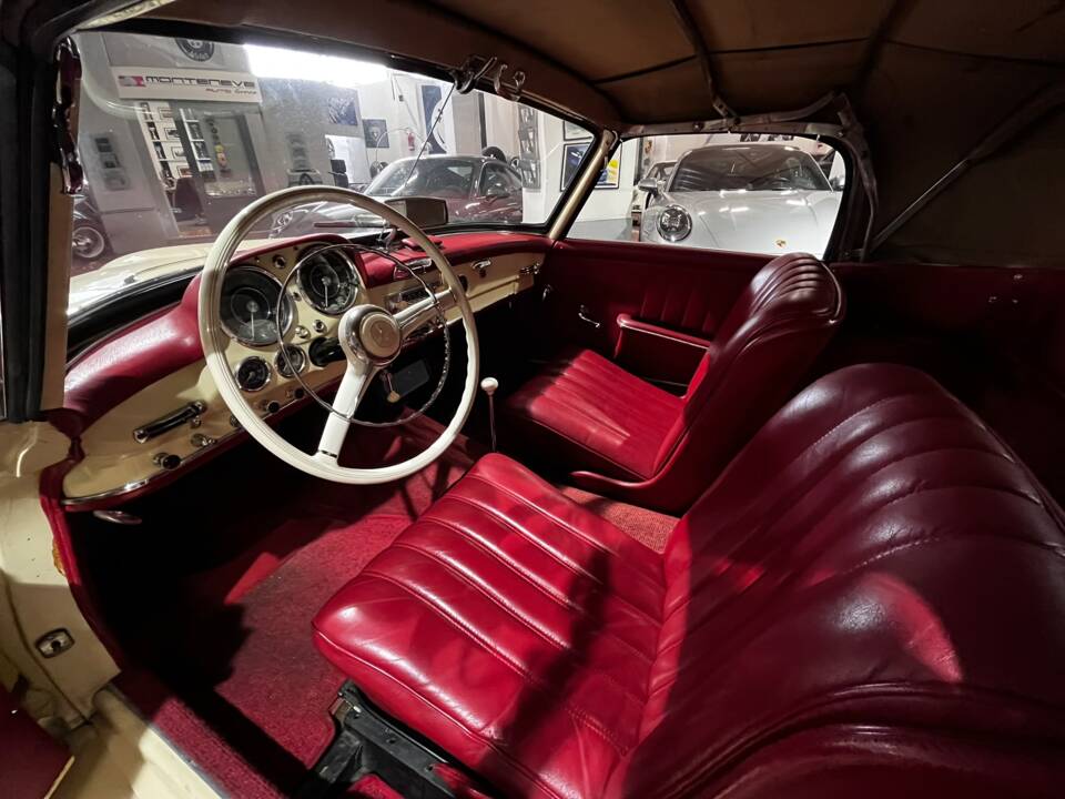 Image 33/58 of Mercedes-Benz 190 SL (1955)