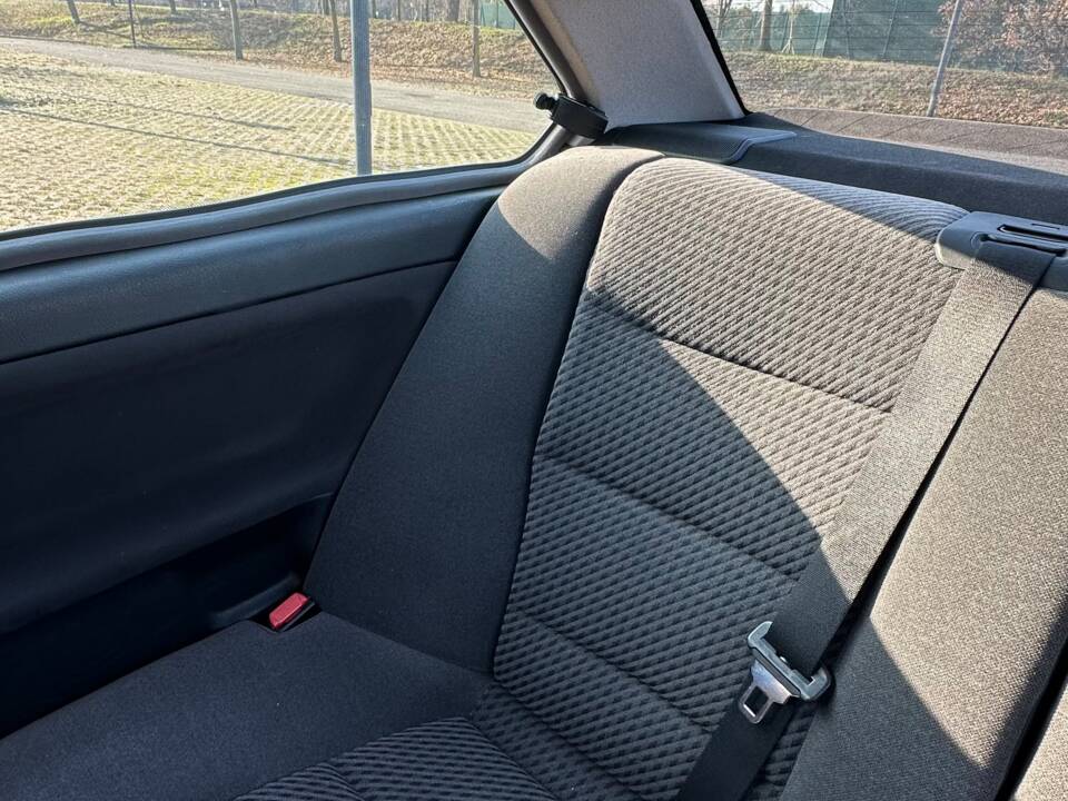 Bild 18/57 von BMW 320i (1993)