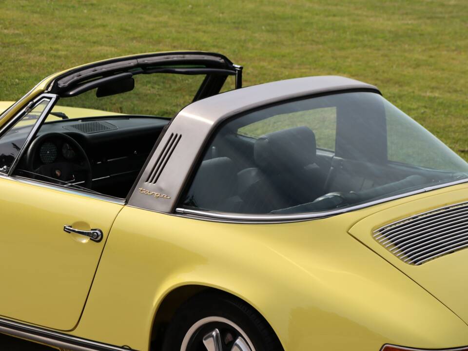 Image 7/50 of Porsche 911 2.2 T (1971)