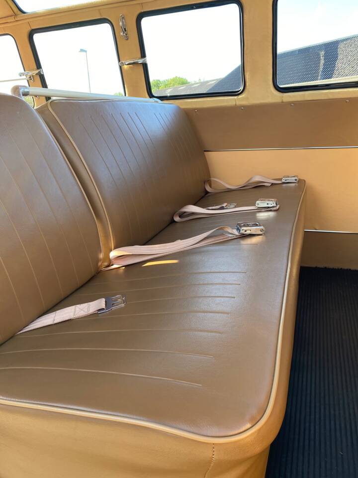 Immagine 48/61 di Volkswagen T1 Samba 1.2 (1958)