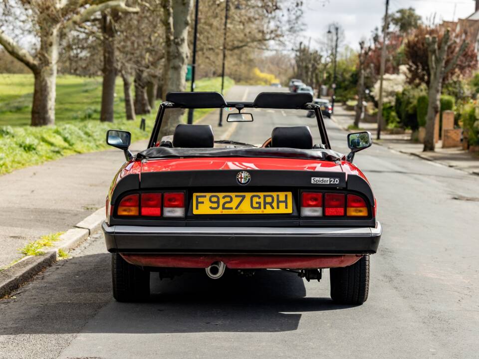 Afbeelding 40/50 van Alfa Romeo 2.0 Spider (1989)