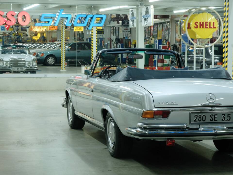 Image 8/50 of Mercedes-Benz 280 SE 3,5 (1970)