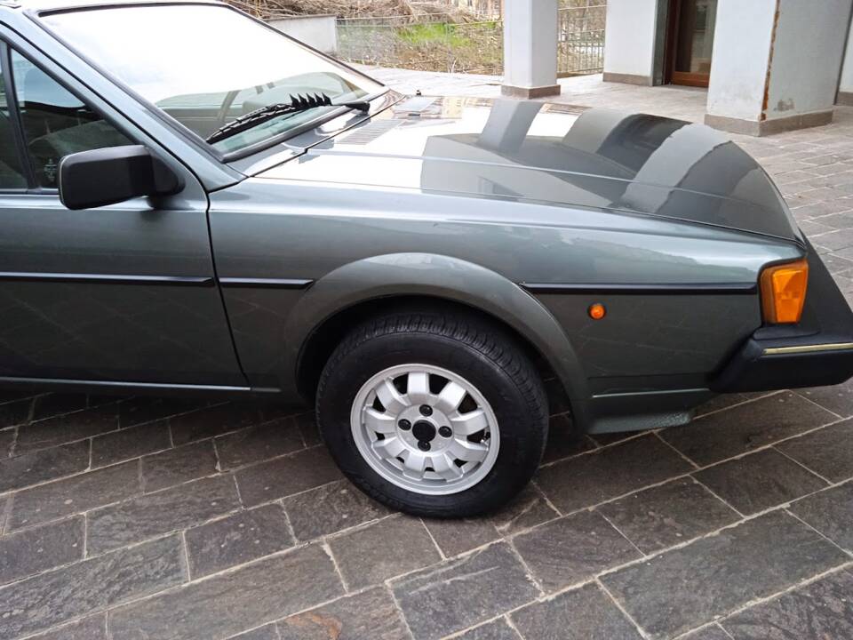 Image 37/67 de Volkswagen Scirocco II GT (1984)