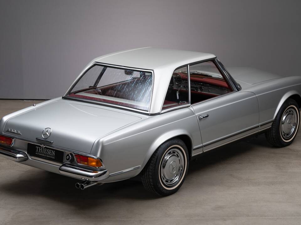 Bild 13/44 von Mercedes-Benz 280 SL (1970)