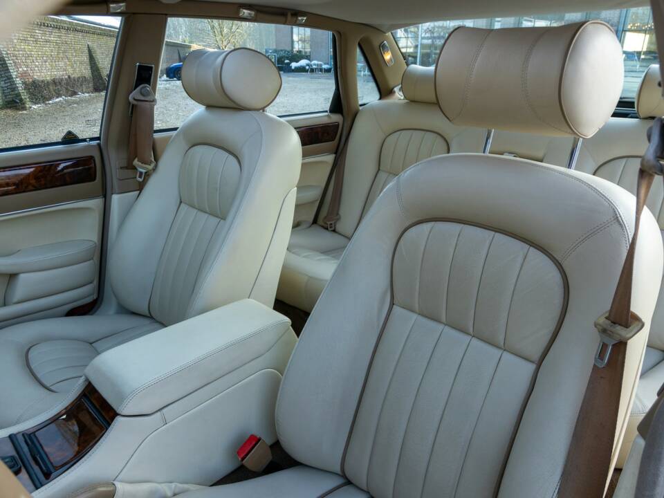 Image 44/50 of Jaguar XJ 6 4.0 Sovereign (1995)