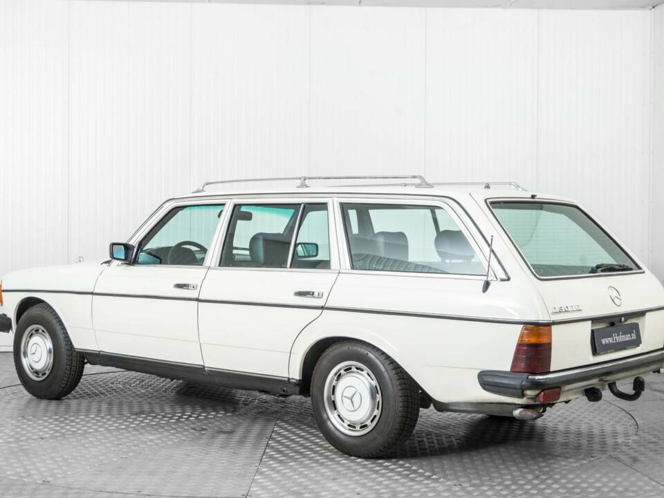 Bild 6/50 von Mercedes-Benz 230 TE (1984)