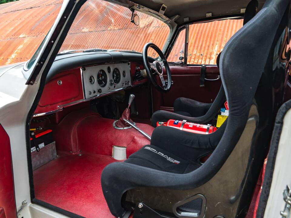 Bild 22/36 von Jaguar XK 150 FHC (1959)