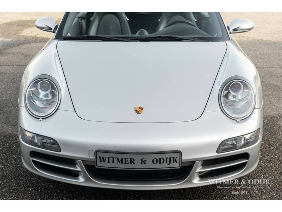Bild 12/18 von Porsche 911 Carrera S (2005)
