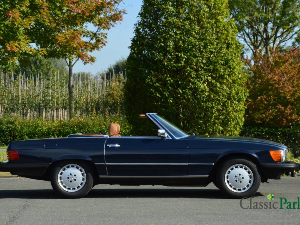 Image 18/50 de Mercedes-Benz 380 SL (1982)