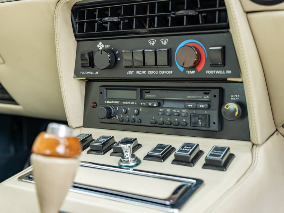 Afbeelding 38/71 van Aston Martin V8 EFi (1987)