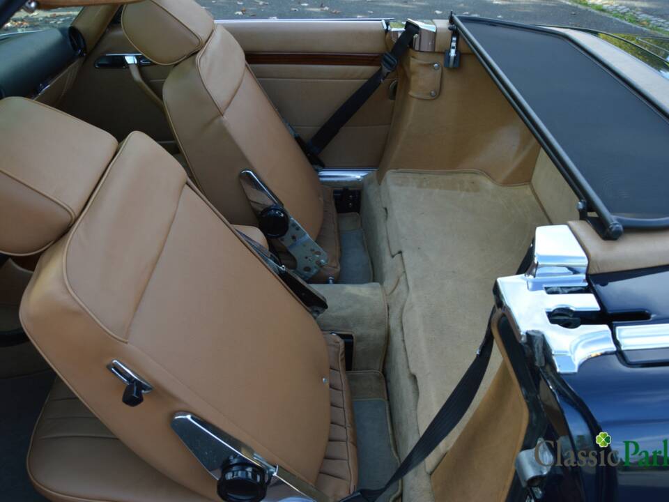 Image 42/50 de Mercedes-Benz 380 SL (1982)
