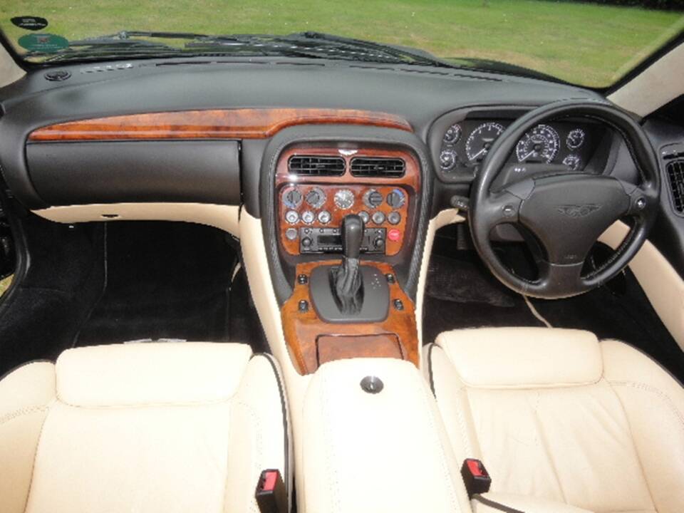 Bild 15/30 von Aston Martin DB 7 Vantage Volante (2003)