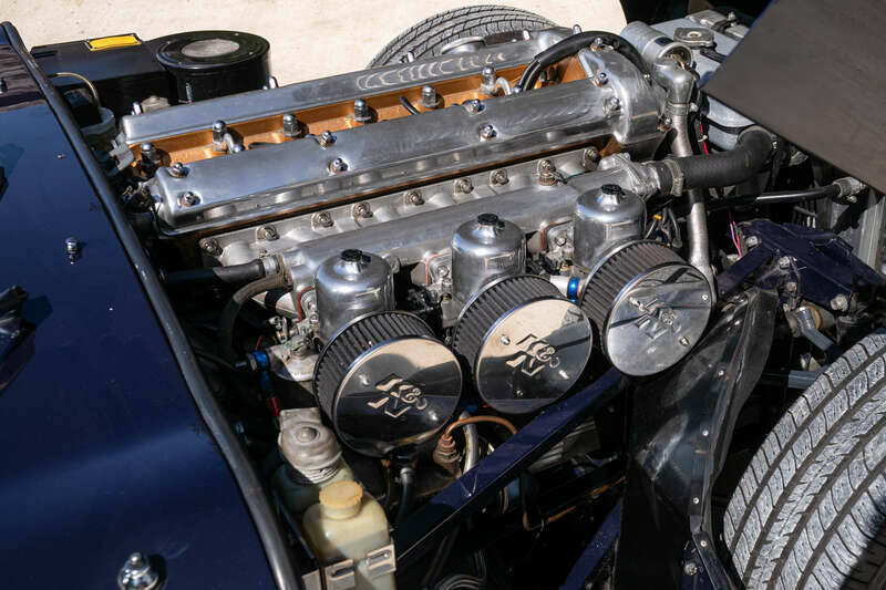 Immagine 3/45 di Jaguar E-Type 4.2 (1966)