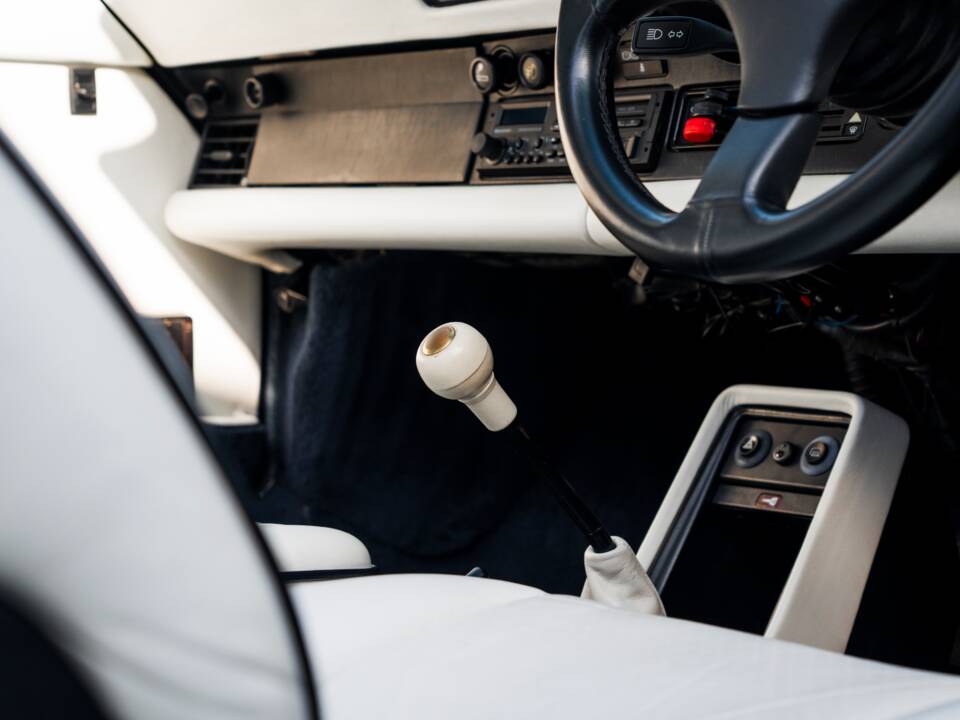 Bild 48/60 von Porsche 911 Carrera 3.2 (1987)