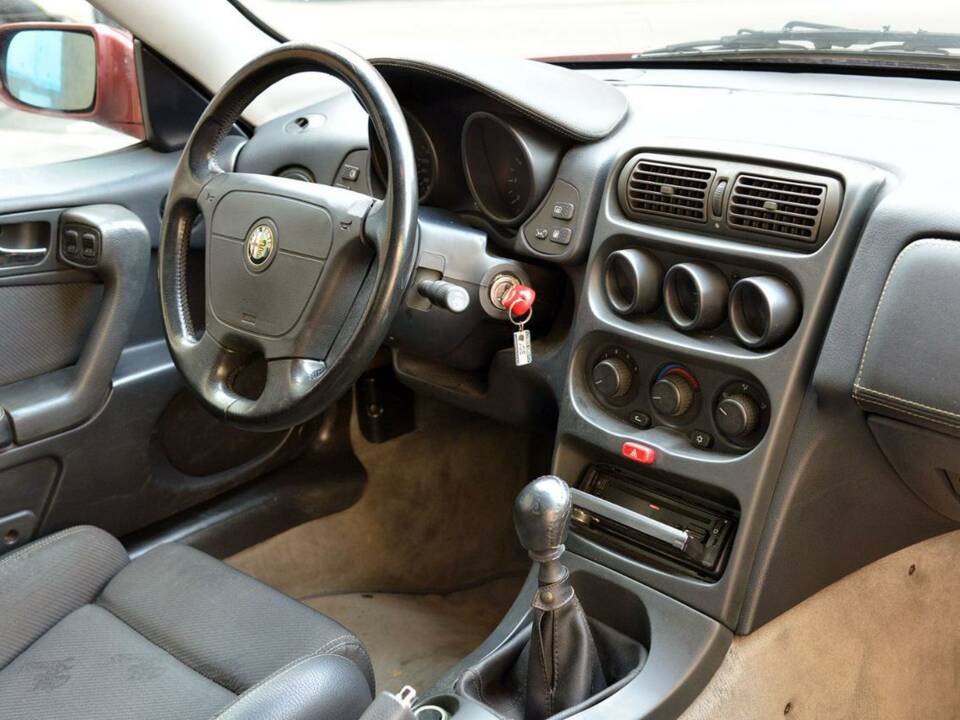 Bild 6/10 von Alfa Romeo GTV 2.0 V6 Turbo (1996)