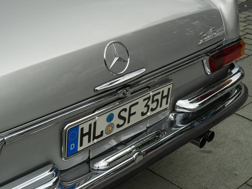 Image 23/95 of Mercedes-Benz 280 SE 3,5 (1970)