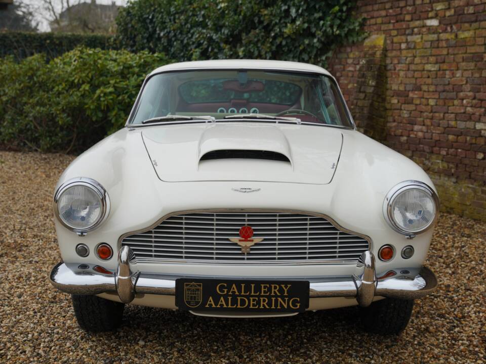 Afbeelding 35/50 van Aston Martin DB 4 (1961)