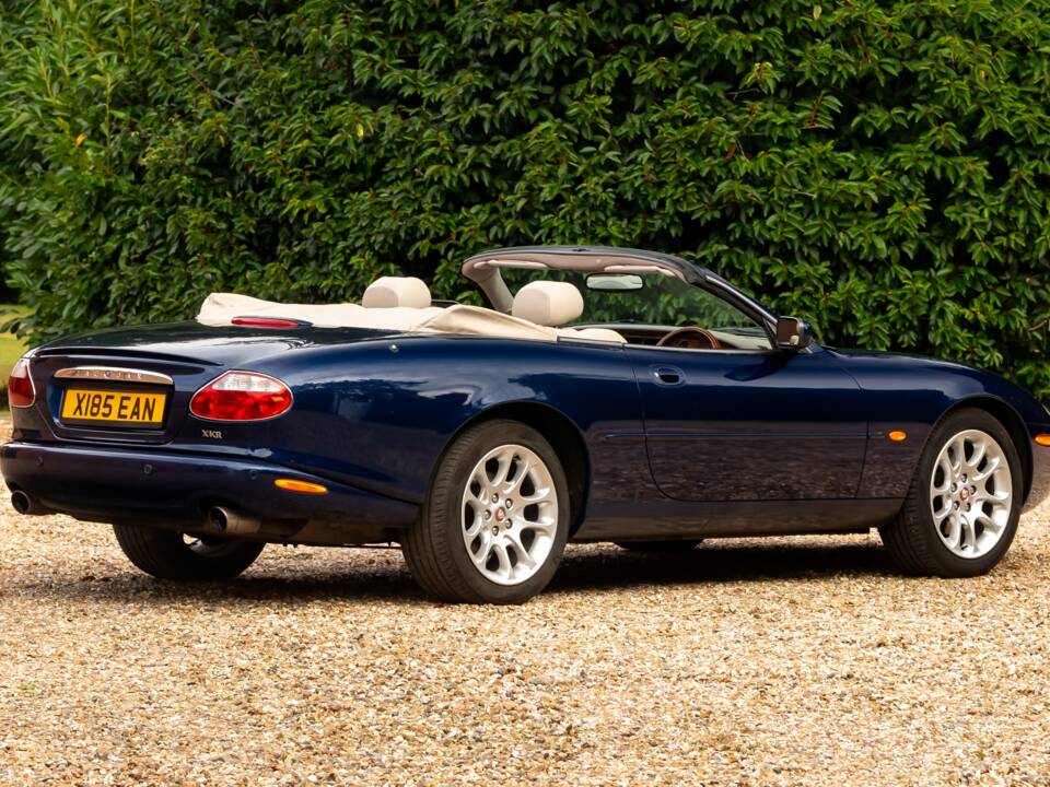 Bild 3/41 von Jaguar XKR (2001)