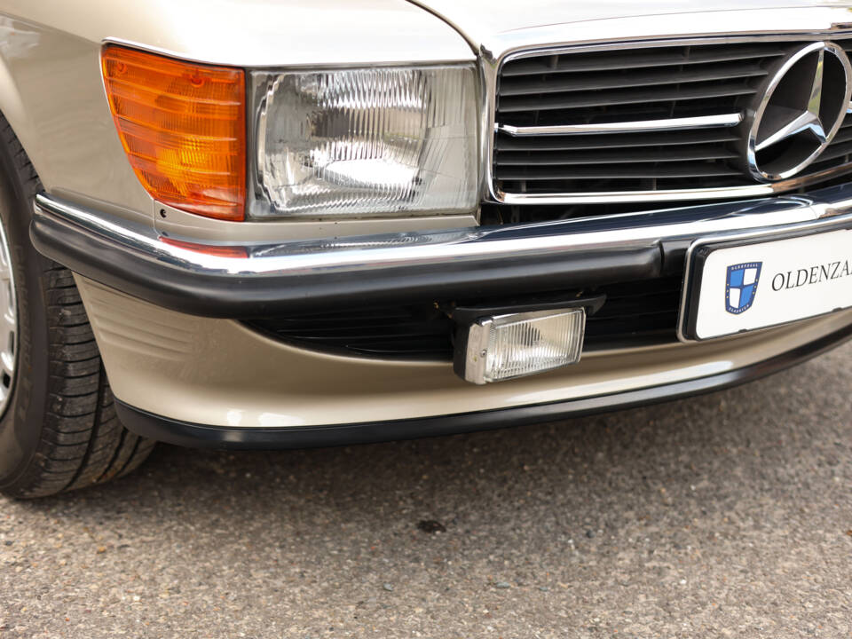 Image 36/54 of Mercedes-Benz 300 SL (1985)