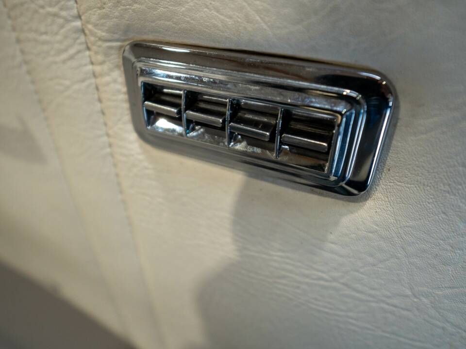 Bild 31/38 von Buick Wildcat Convertible (1969)