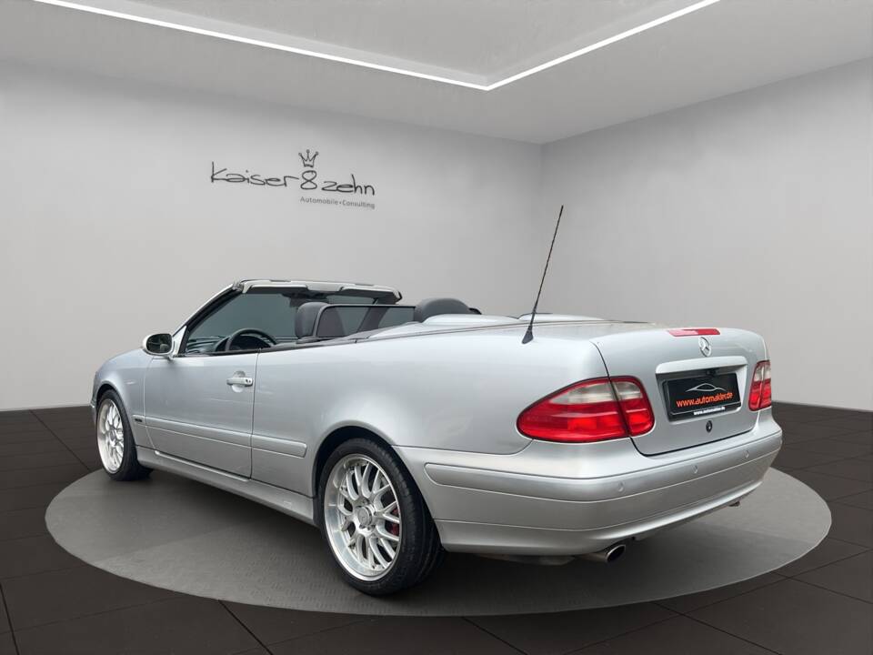 Image 6/23 of Mercedes-Benz CLK 200 Kompressor (2001)