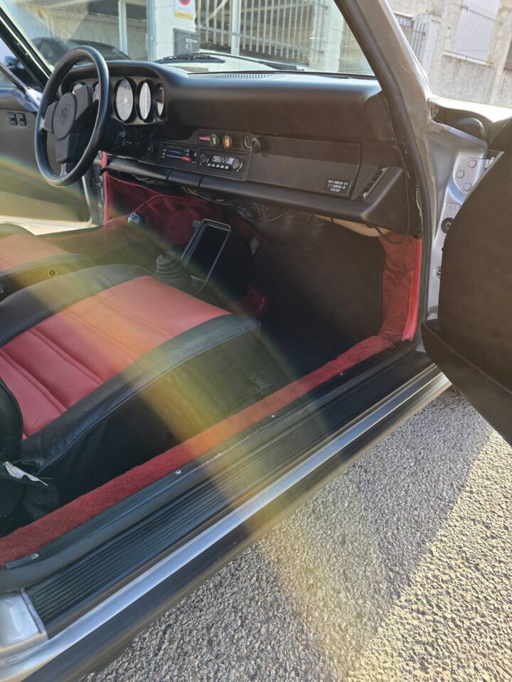 Image 35/88 of Porsche 911 Carrera 2.7 (US) (1974)