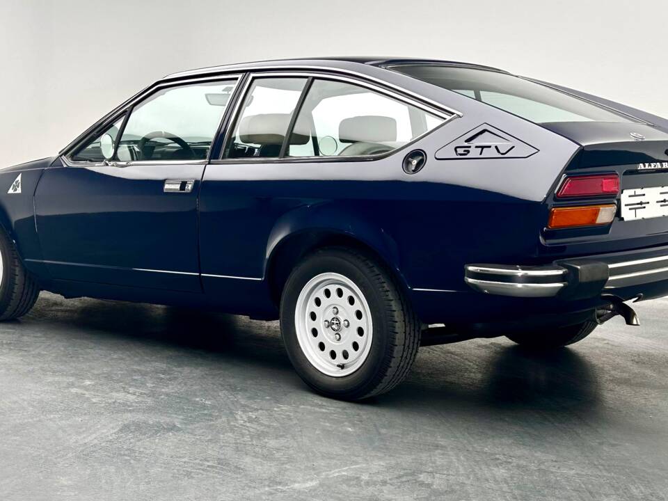 Image 3/14 of Alfa Romeo Alfetta GTV 2.0 (1979)