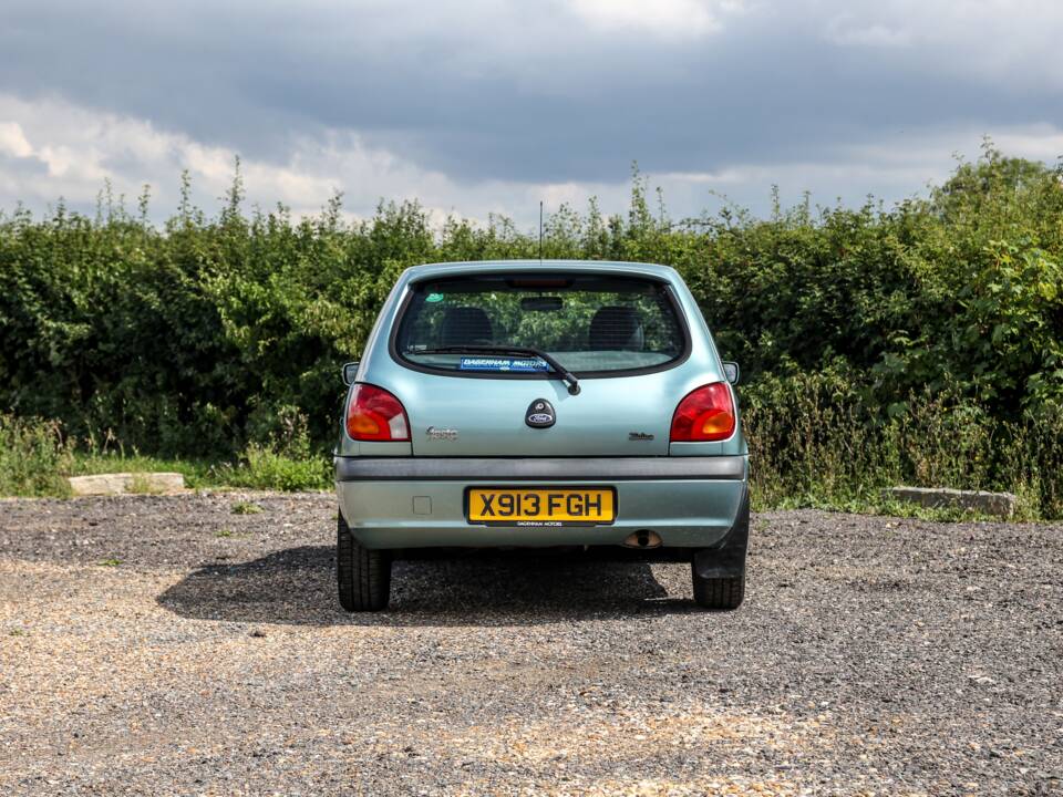 Image 10/27 of Ford Fiesta 1.25i (2000)