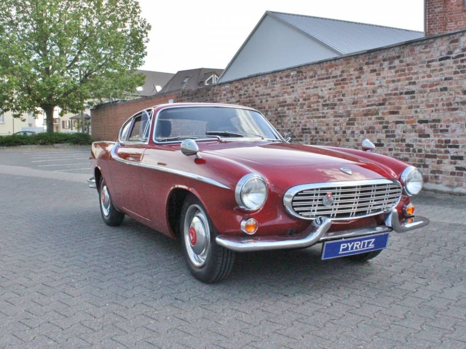 Immagine 2/23 di Volvo 1800 S (1964)