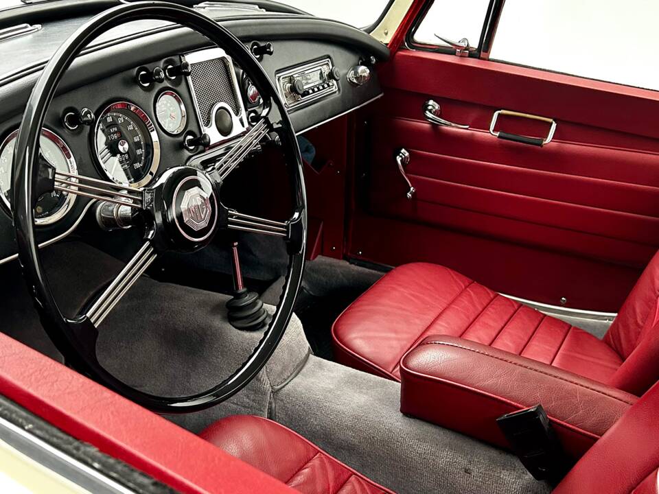 Imagen 10/13 de MG MGA 1500 (1957)