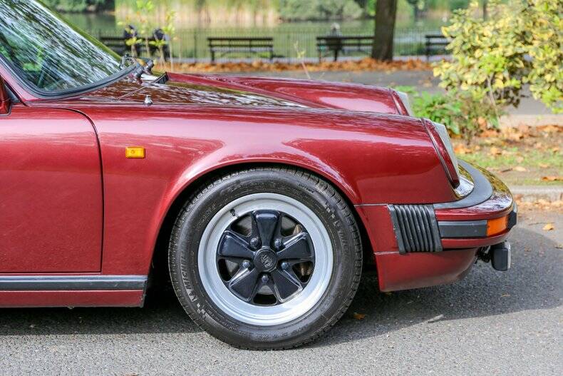 Afbeelding 23/50 van Porsche 911 SC 3.0 (1982)