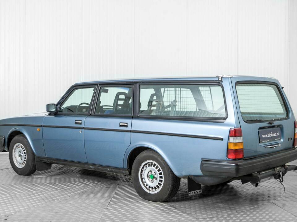 Image 6/50 de Volvo 240 Turbo (1983)